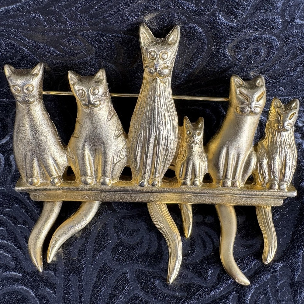 Vintage AJC Goldtone Brooch Cats Kittens On‎ A Fence Dangling Tails Pin Signed